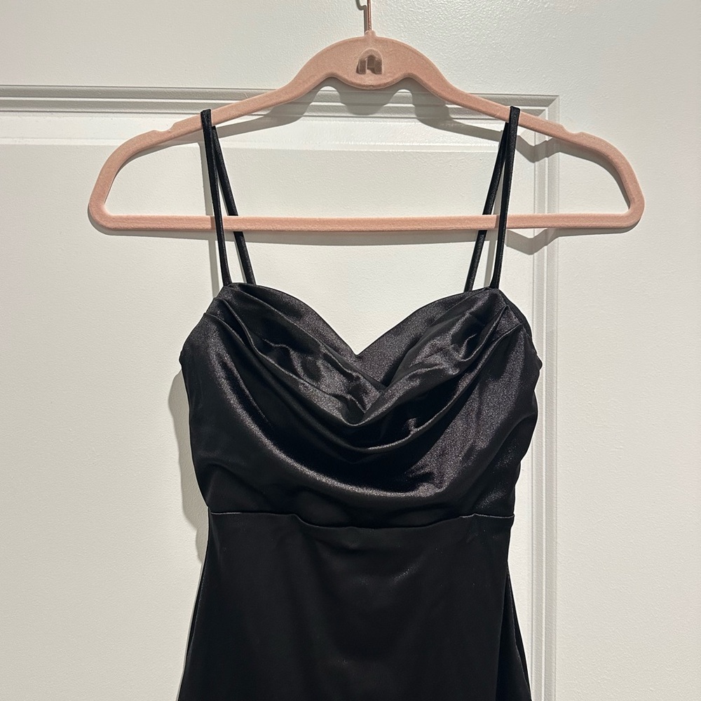 Elegant Windsor Black Satin Strap Dress - Picture 2 of 6